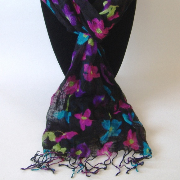 Black Flower Scarf Open Weave Pink Blue Purple - Picture 4 of 7